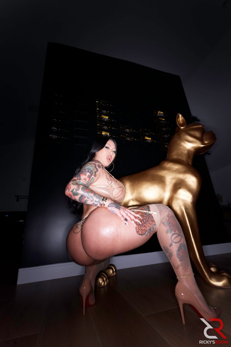 The Champagne Of Pussy