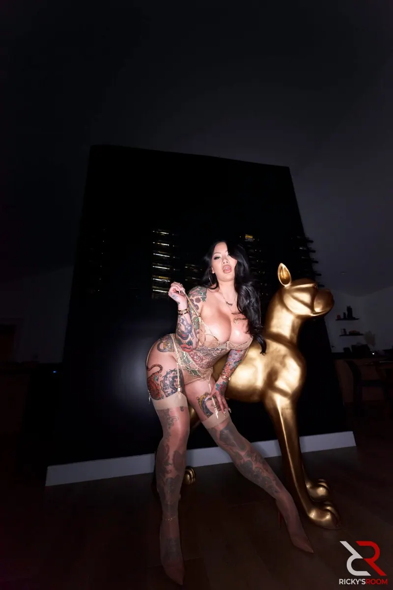 Connie Perignon - El champán del coño | Picture (12)