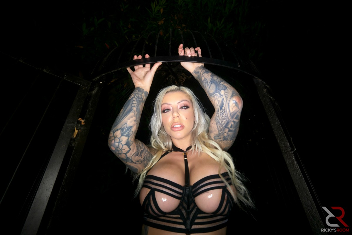 A Fuckable Work Of Art